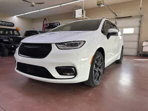 Chrysler Pacifica Touring L AWD